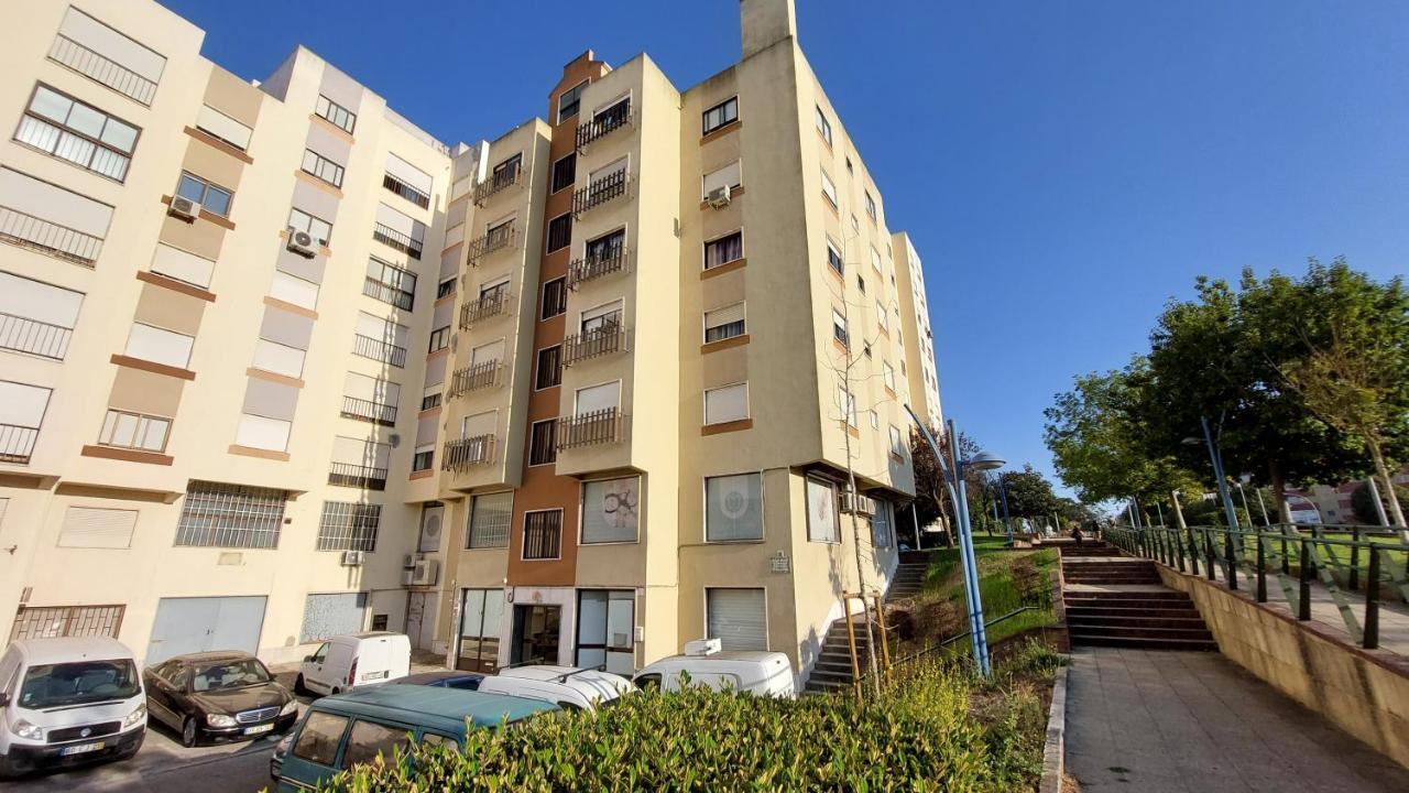 阿马多拉Enjoy Lisbon Cascais Sintra 1200 Metres To Metro Blue Line Sintra Rail Line Free Parking公寓 外观 照片